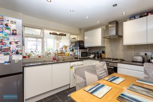 Kitchen/Diner- click for photo gallery